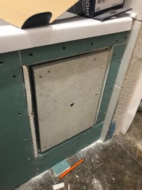 Люк под плитку Нажимной Секрет-Лайт 2 створки 1100*300 Люк под плитку Нажимной Секрет-Лайт 2 створки 1100*300